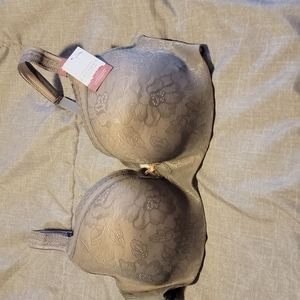 Cacique lace 40 DD bra